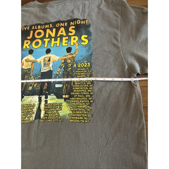 Jonas Brothers 2023 Tour Tshirt Gray Sx XL - Picture 6 of 8
